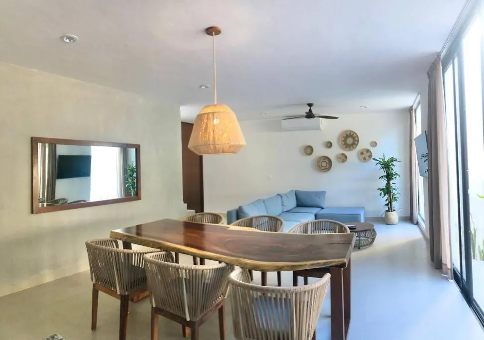 Vakantiehuis Casa Camilla, Bright, Spacious And Comfortable Villa Playa del Carmen Mexico